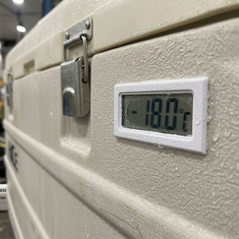 Detail termometer digital pada cooler box HIICE PRO-FORTRESS 180L