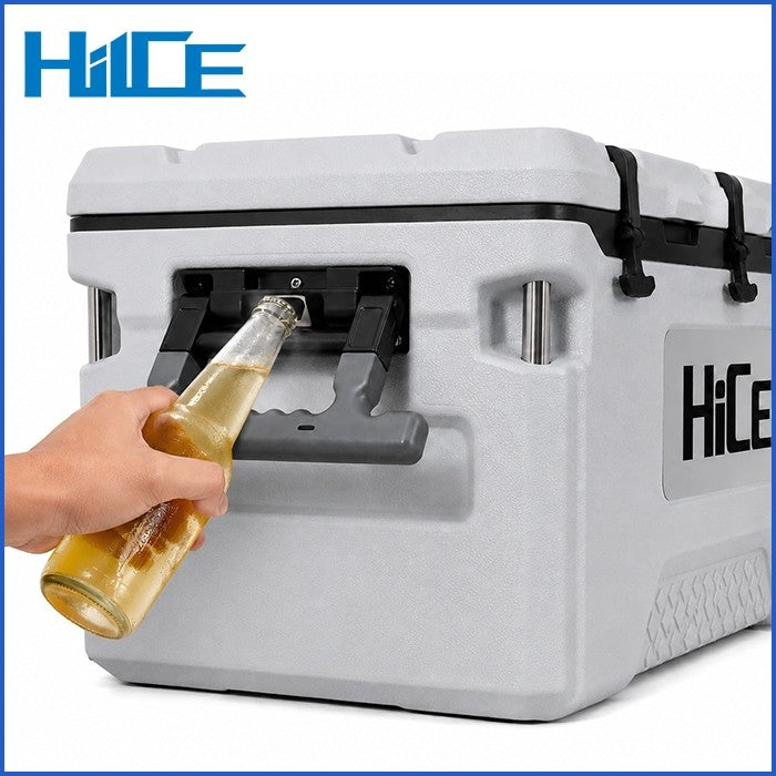 Pembuka botol terintegrasi pada cooler box HIICE PRO-TITAN 120L